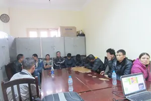 Xóc đĩa trên điện thoại di động, 14 con bạc bị bắt quả tang