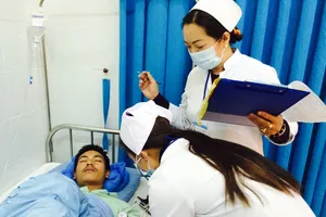 Hình ảnh đầu tiên các nạn nhân vụ sập hầm ở bệnh viện