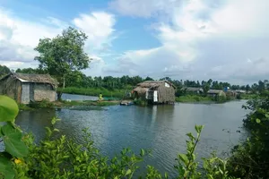 Trắng trợn vòi tiền của dân bị khởi tố