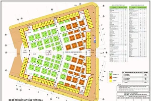 Tiểu thương 'khóc ròng' vì hàng ẩm thực cạnh nhà vệ sinh