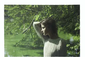 Tranh thiếu nữ đẹp và thật như ảnh chụp