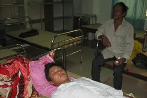 Phó trưởng công an xã xin lỗi sau khi đánh người