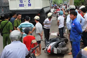 Xe ben tông xe máy, một người tử vong