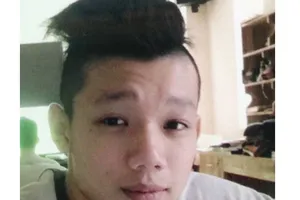 Nghi can đâm chết học sinh lớp 11 ra đầu thú