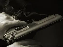 Người đàn ông bị năm vết đạn bắn vào ngực, chết trong rừng