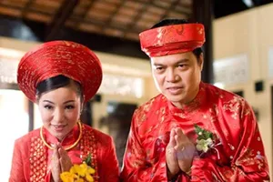 Thúy Nga về nước giải quyết chuyện 'chồng hờ' tố ngược