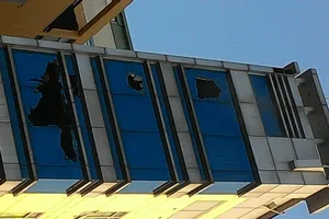 Cháy gần giao lộ CMT8 - Võ Văn Tần, ùn xe hơn 30 phút