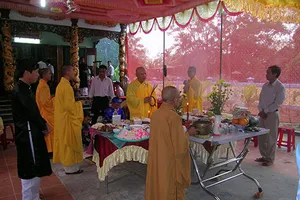 Lễ vật cúng tất niên - cúng gia tiên như thế nào ?