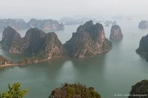 Vịnh Hạ Long lọt top cảnh quan núi đá đáng kinh ngạc nhất thế giới