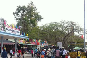 Du khách đến Khu du lịch Núi Bà Đen dịp Tết Ất Mùi 2015 tăng cao