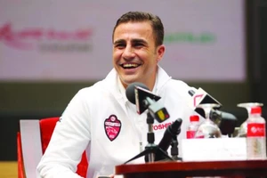 Huyền thoại Cannavaro bị 10 tháng tù
