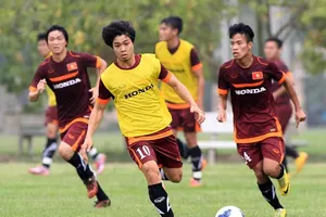 Tiền vệ Duy Mạnh: 'HLV Miura không ưu ái cầu thủ nào cả'