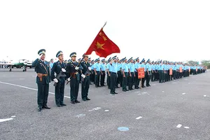 Ra quân huấn luyện bay chính quy và khoa học