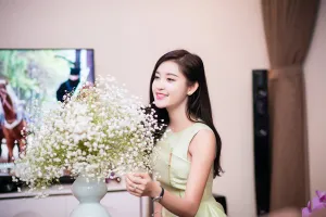 Sao Việt tậu nhà, xế hộp đầu năm