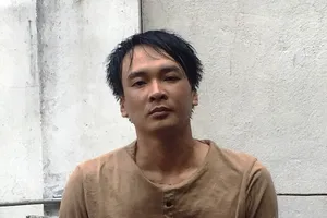 Nhóm côn đồ ập vào nhà trọ lúc rạng sáng, chém hai người bị thương