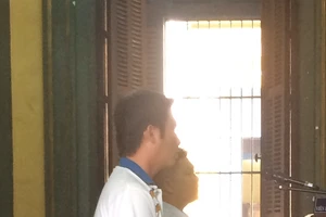 'Người mua' được giảm án, kẻ trộm bị xử nặng 