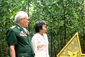  Chuyện tình của Sư trưởng - 42 năm giờ mới kể