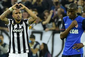 Juventus 1-0 Monaco: Đặt một chân vào bán kết