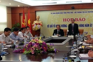 Bắn pháo hoa tầm cao tại Lễ giỗ Tổ Hùng Vương