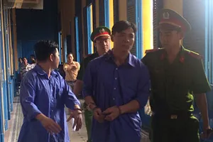 Đòi nợ thuê lãnh hoa hồng và cả án tù