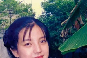 Vẻ đẹp thuần khiết thời trung học của Triệu Vy