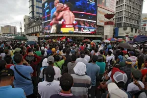 Đất nước Philippines phẫn nộ vì Pacquiao bị xử thua