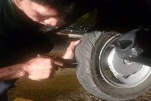 ​Mánh lới phá xe kiếm tiền