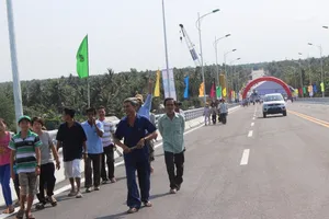 Những bước chân nụ cười thỏa ước mơ nối đôi bờ Cổ Chiên