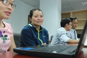 Giao lưu với chị Hồng ve chai: 'Có tiền tôi cũng không đổi nghề'