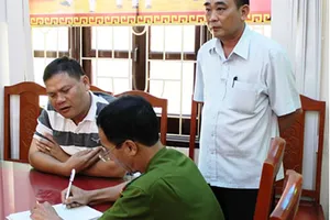 Truy tố nguyên trạm trưởng kiểm lâm 'làm luật' doanh nghiệp