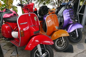 Gần 300 xe Vespa cổ tham dự Festival biển Nha Trang - 2015
