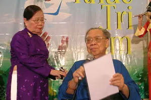 Tình huynh nghĩa muội của GS Trần Văn Khê và nữ sĩ Hỷ Khương 