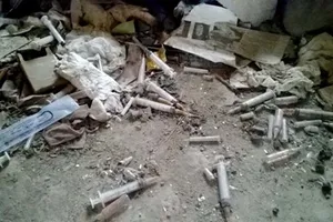 Clip hoảng hồn kim tiêm dính đầy máu trong biệt thự tiền tỉ bỏ hoang