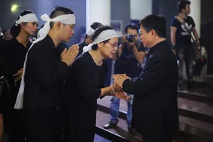 Nhiều nghệ sĩ tiễn đưa nhạc sĩ An Thuyên về đất mẹ