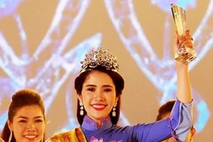 Hoa khôi Nam Em từ chối thi Hoa hậu Toàn Cầu