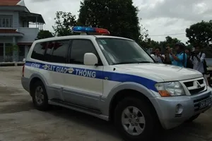 Clip Di lý nghi can thảm sát Bình Phước khỏi UBND xã Nhị Bình