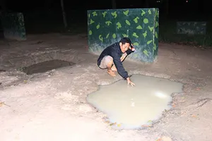 Bé gái 4 tuổi tử vong dưới hố nước