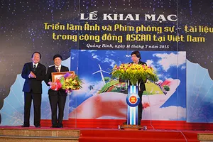 Triển lãm Ảnh và Phim phóng sự - Tài liệu trong cộng đồng ASEAN