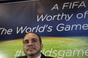 Phó Chủ tịch FIFA, Hoàng tử Ali: 'Ông Blatter phải rời FIFA ngay bây giờ'