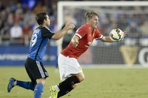 10 vụ chuyển nhượng ầm ỷ nhất ngoại hạng Anh