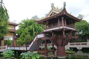 Nam Thiên Nhất Trụ: Chùa Một Cột giữa lòng trời Nam