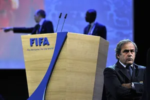 Platini 'dằn mặt' các ứng viên chủ tịch FIFA