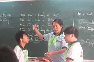 'Tôi không cầm được nước mắt khi thấy cô bé vẽ bức tranh khát sữa'