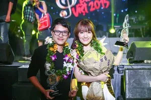 ‘Về với đông’ giúp Nhật Thủy đoạt cú đúp Bài hát Việt