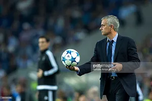 Porto 2-1Chelsea: Mourinho thất bại đau đớn ngày trở về