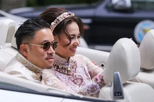 Victor Vũ mặc áo dài đi hỏi cưới Đinh Ngọc Diệp