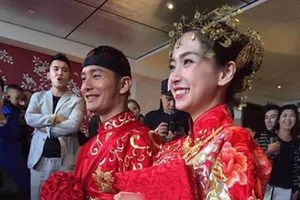 Huỳnh Hiểu Minh rước dâu trong vòng vây bảo vệ