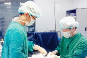 Lần đầu tiên ở VN: Nối lại bảy đoạn ruột bị teo cho bệnh nhi