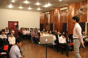 Đọc gì trên báo Pháp Luật TP.HCM số ra ngày 8-11-2015