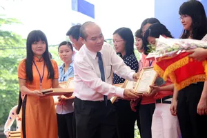 Hơn 5.000 người tham dự Ngày hội pháp luật 2015